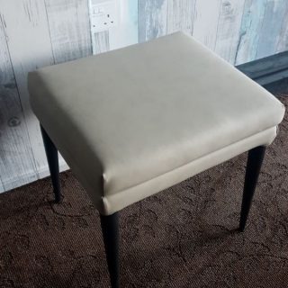 A4- Dining Stool